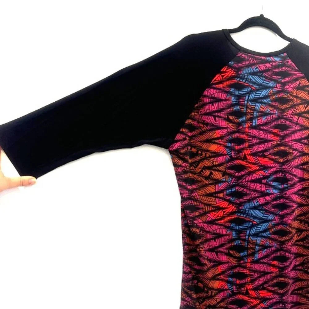 Lula Roe Raglan 3/4 sleeve top Size Large - Picture 3 of 6